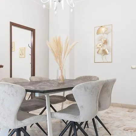 Apartment Prestigious 4 Bedrooms With Netflix And Metro Nearby