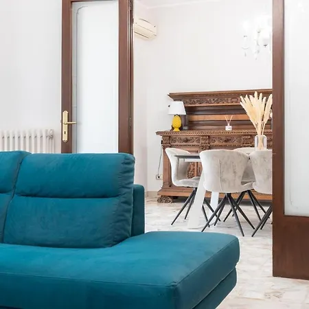 Prestigious 4 Bedrooms With Netflix And Metro Nearby * Catania